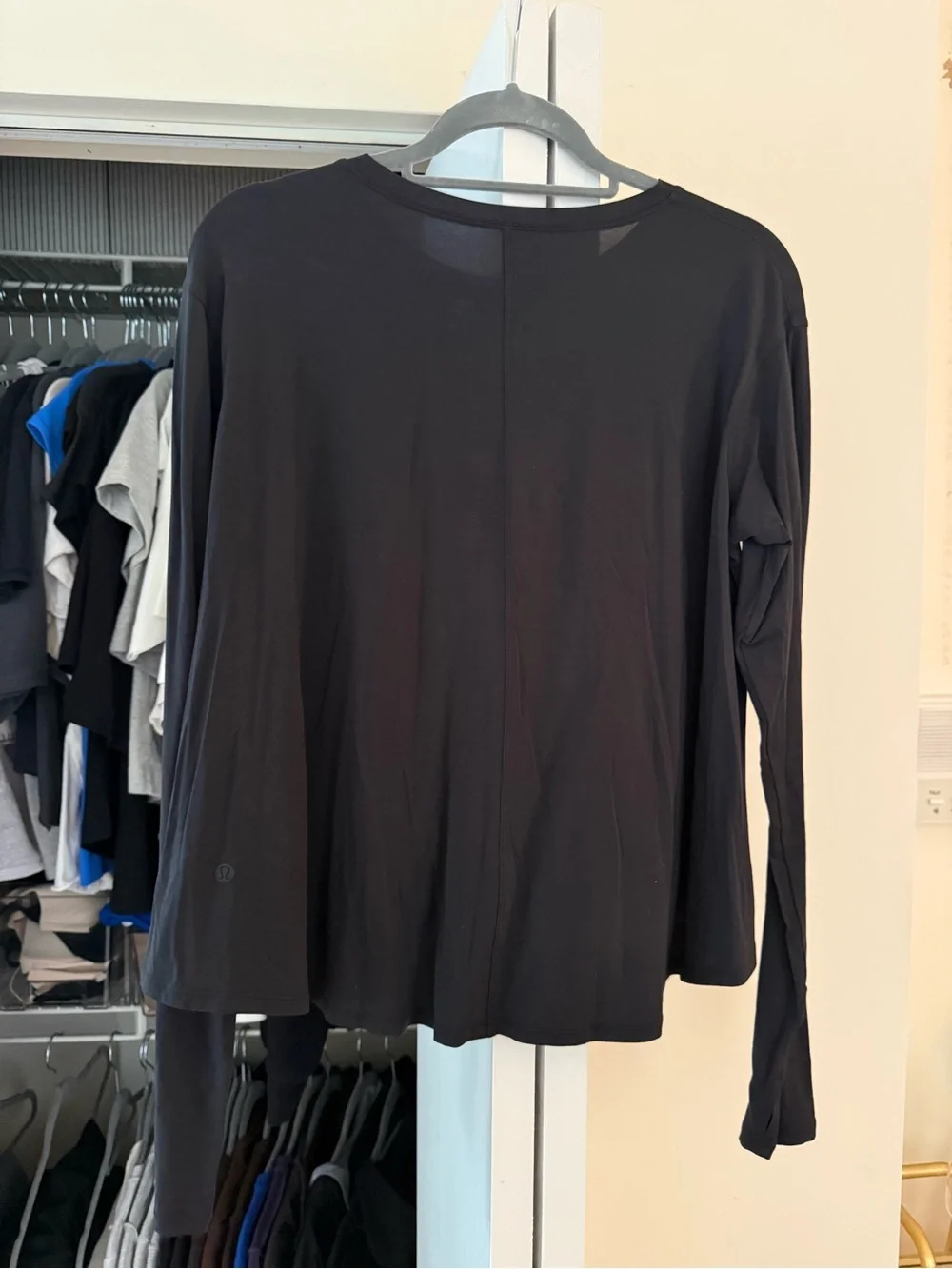 lululemon athletica Black Long-Sleeve Women's Top